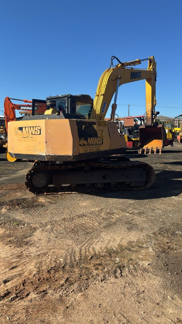 ESCAVADEIRA HIDRAULICA KOMATSU PC150