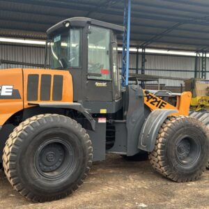 PÁ CARREGADEIRA CASE 721