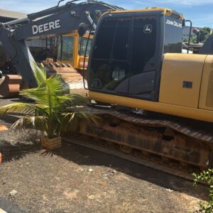 ESCAVADEIRA HIDRAULICA JOHN DEERE 210GLC