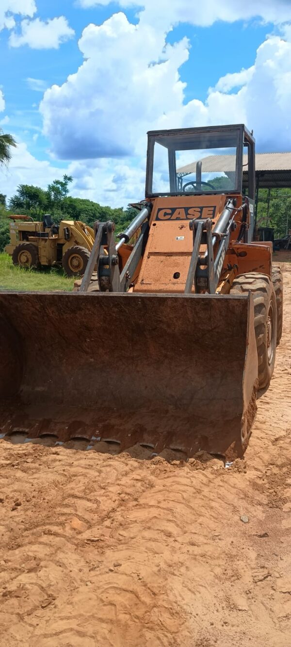 Pá carregadeira Case W20B - Imagem 2