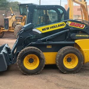 Minicarregadeira NewHolland 220